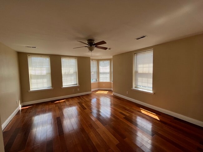 Bedroom - 1613 Jackson St