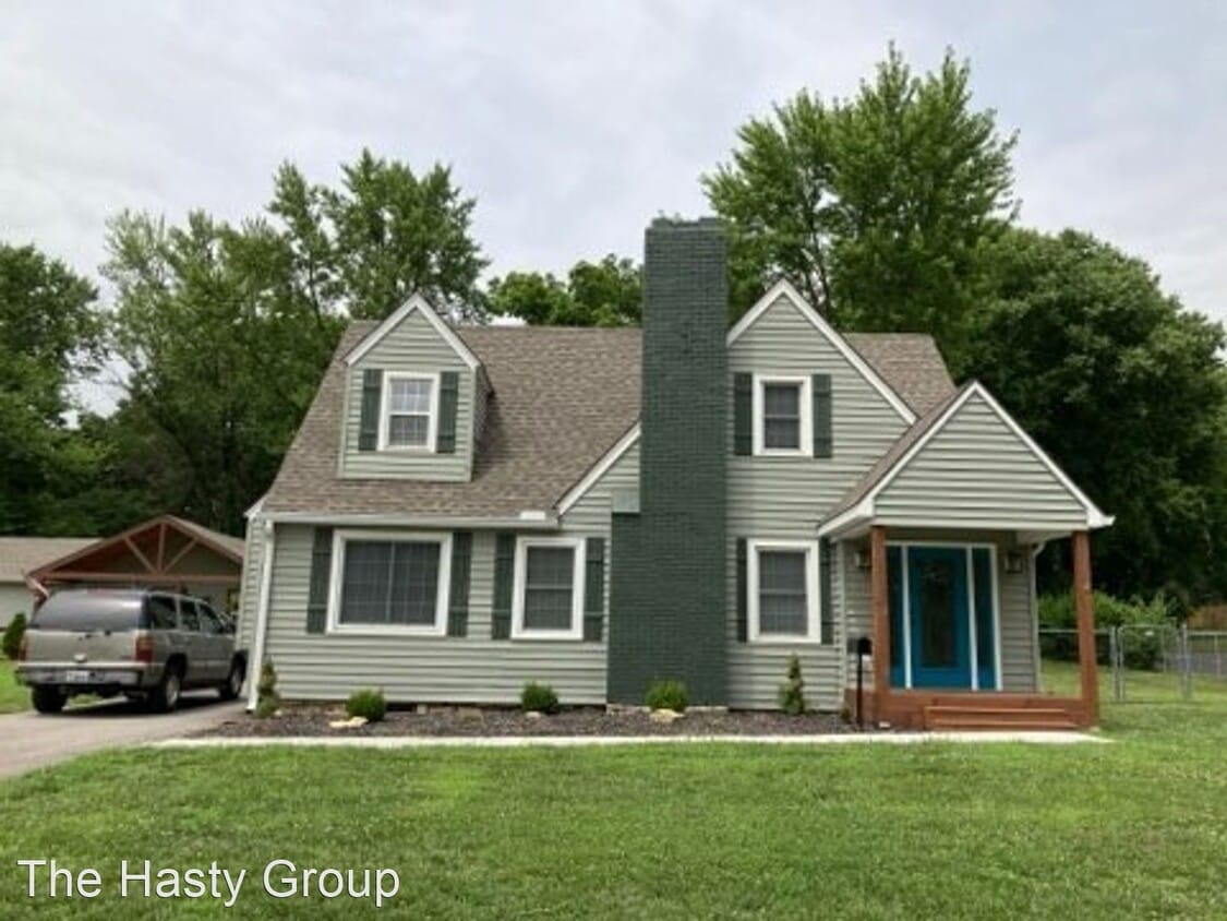 3 br, 2.5 bath House 10826 Ayers Street House Rental in