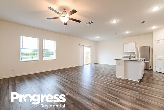 Building Photo - 6620 Charleston Dr