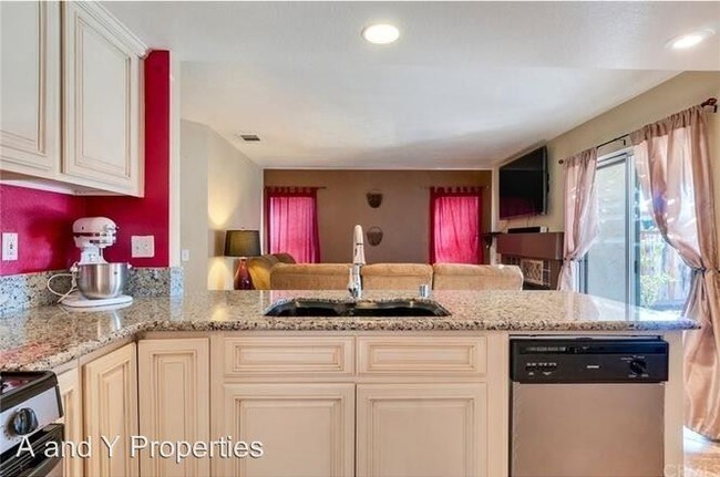 Building Photo - 4 br, 3 bath House - 22819 WIMPOLE ST.