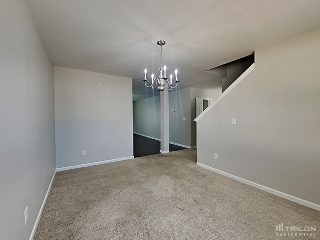 Building Photo - 131 Quail Springs Rd