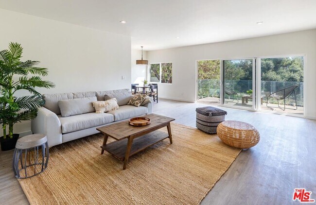 Foto del edificio - 6453 Sycamore Meadows Dr