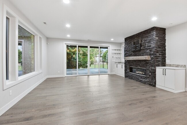 Foto del edificio - 332 13th Ave