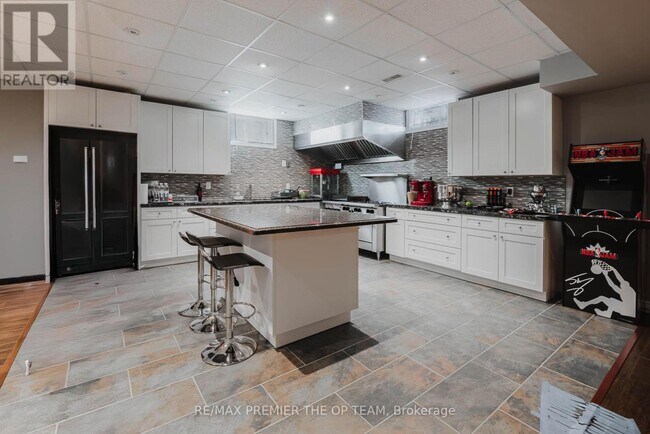 Building Photo - 56 Park Ridge Dr