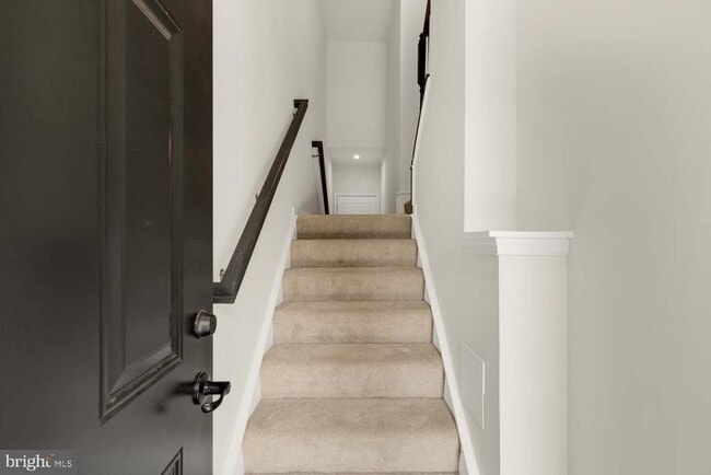 Building Photo - 4113 -B Chickadee Ct