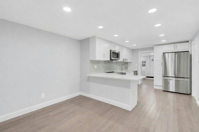 Foto del edificio - 826 Grand St