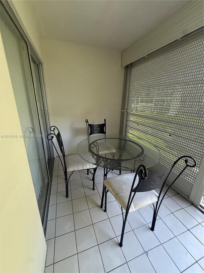 Building Photo - 4401 Martinique Ct