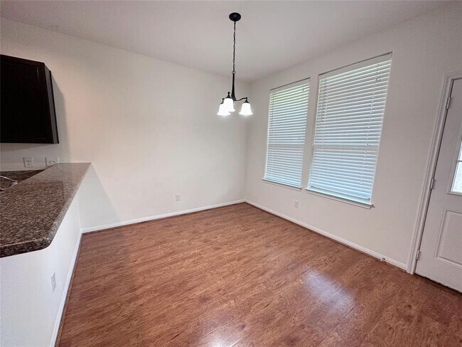 Foto del edificio - 17018 Wilthorne Gardens Ct