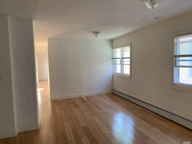 Foto del edificio - 97-19-97103 103rd St