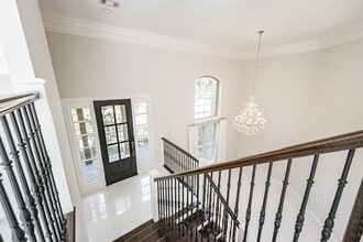 Building Photo - 207 Victoria Way