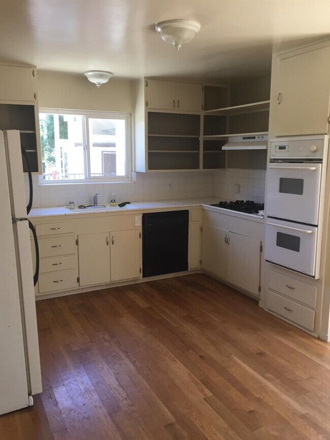 Foto del edificio - 426 Western Dr