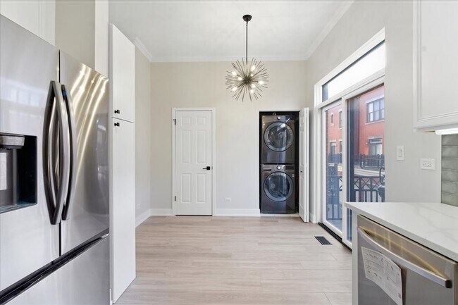 Foto del edificio - 839 W 14th Pl