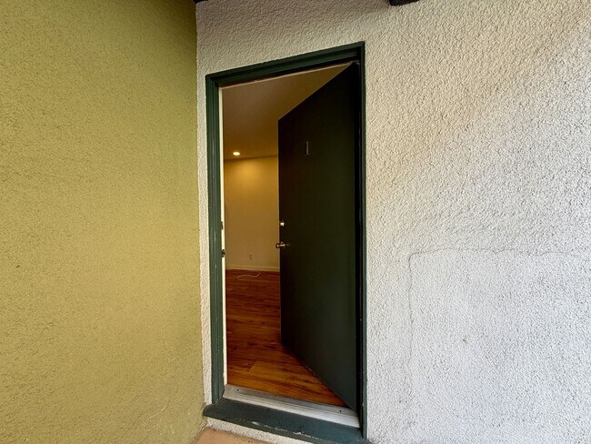 Foto del edificio - 12618 Pacific Ave