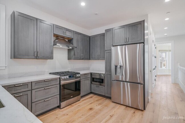 Building Photo - 1008 Masonic Ave