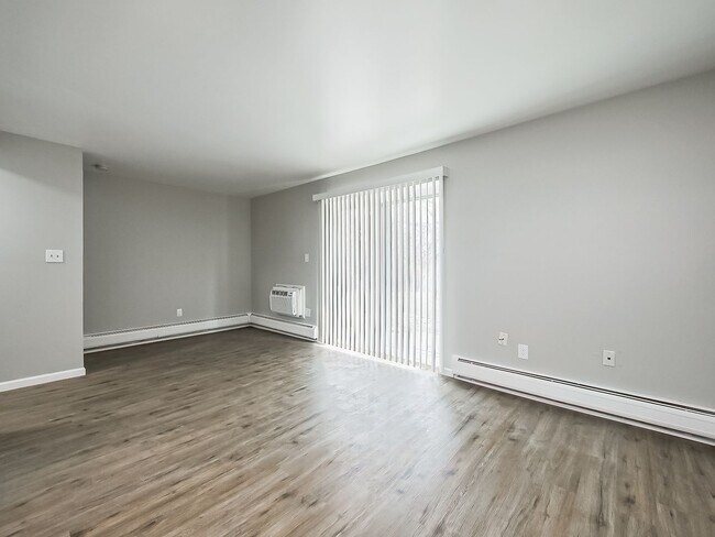 Foto del edificio - Freshly Remodeled 1BR Retreat in Desirable White Lake – Move-In Ready!