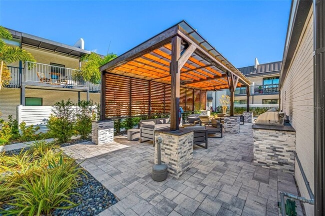 Building Photo - 3909 W Cleveland St