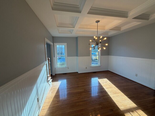 Foto del edificio - Spacious Home in Desirable SW Roanoke Location