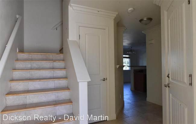 Building Photo - 3 br, 2.5 bath House - 5785 Camino Verde #104