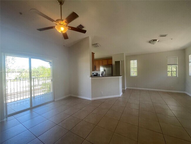 Foto del edificio - 1702 NE 6th St