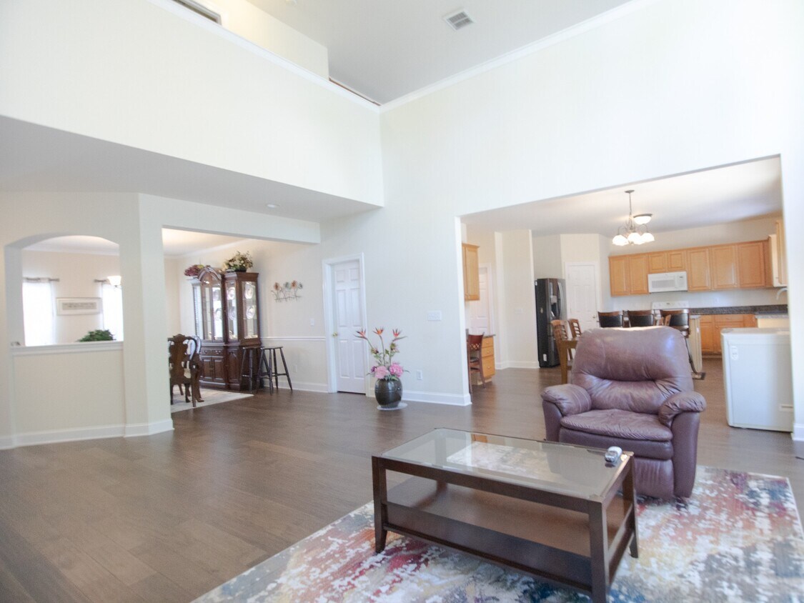 Foto principal - 9714 Tanglewood Ln