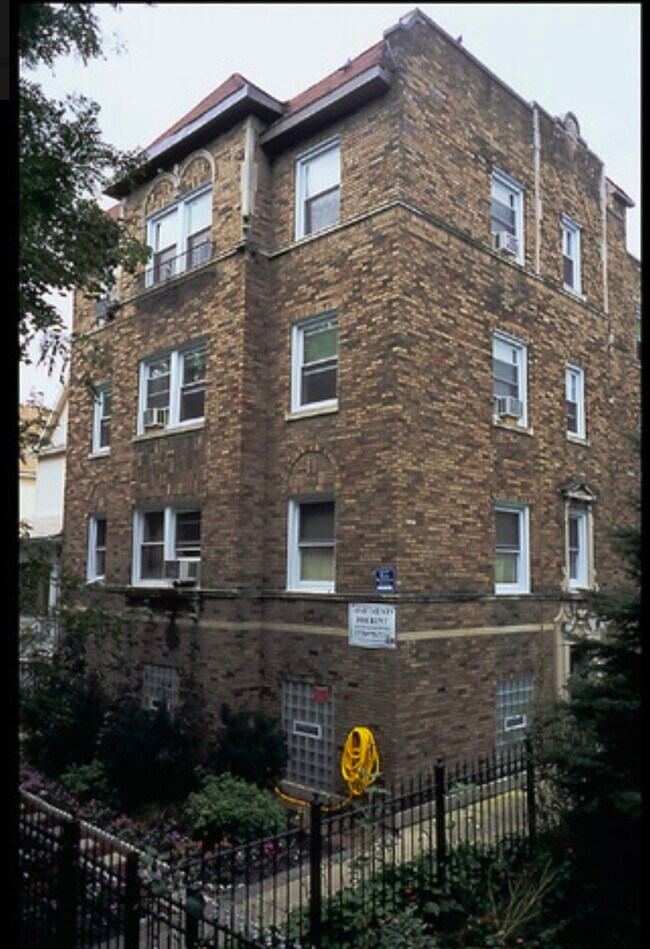 Building Photo - 2244 N Monticello Ave