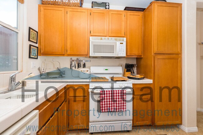Foto del edificio - 1549 Barberry Pl