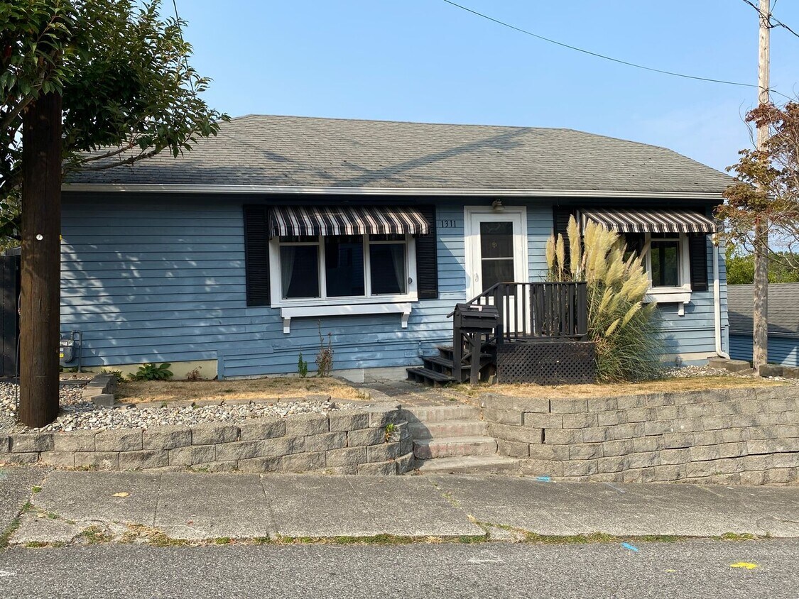 Primary Photo - Charming 2 bed 1 bath in North Everett