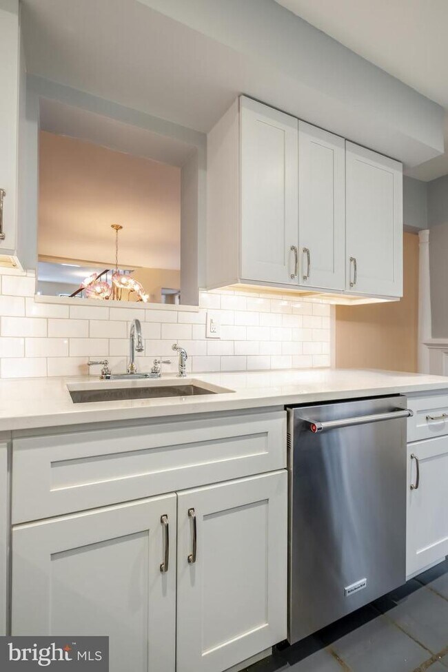 Foto del edificio - 908 S Front St