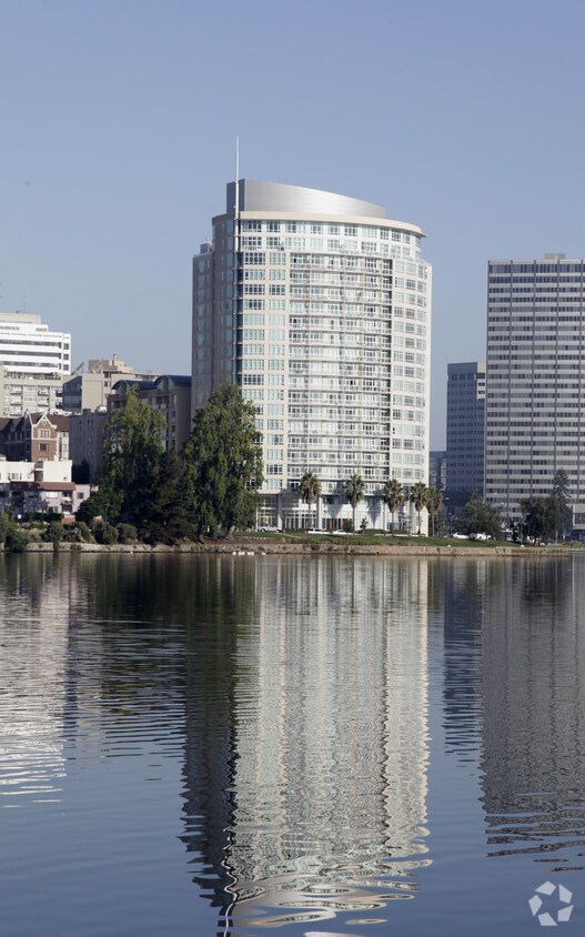 The Essex on Lake Merritt Apartments Oakland, CA