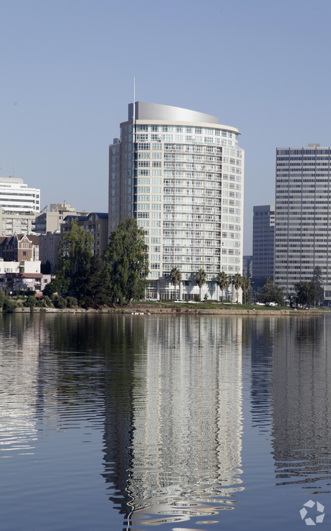 Foto principal - The Essex on Lake Merritt