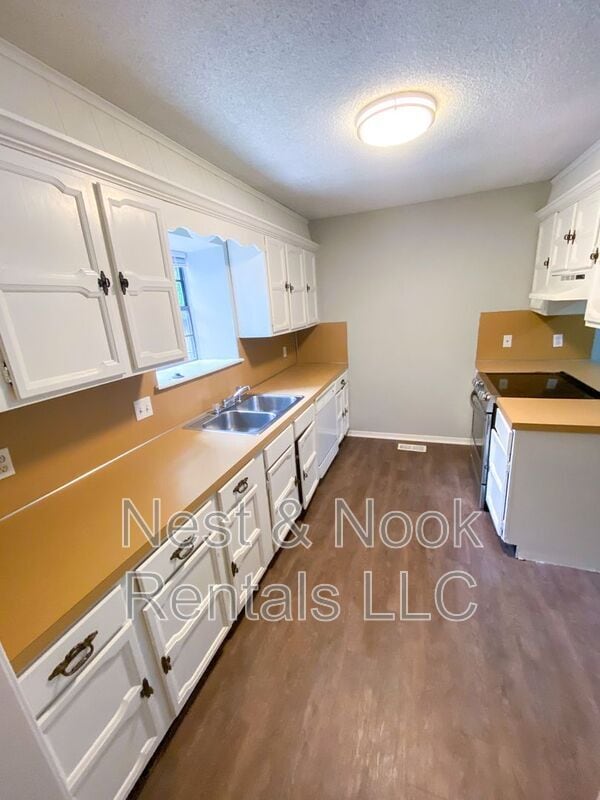 Building Photo - 13809 E 27th Pl