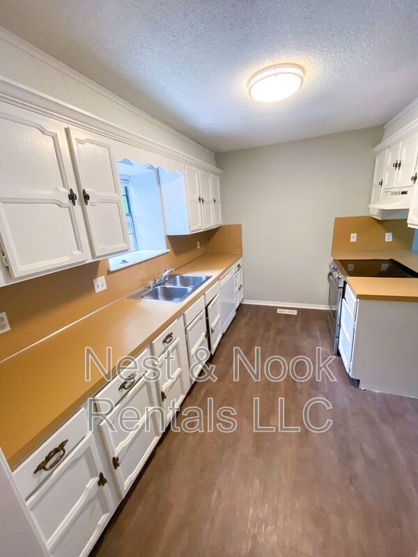 Foto del edificio - 13809 E 27th Pl