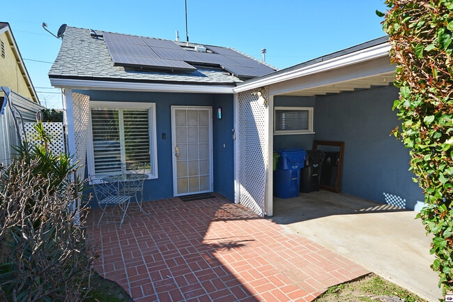 Building Photo - 6031 Fulcher Ave