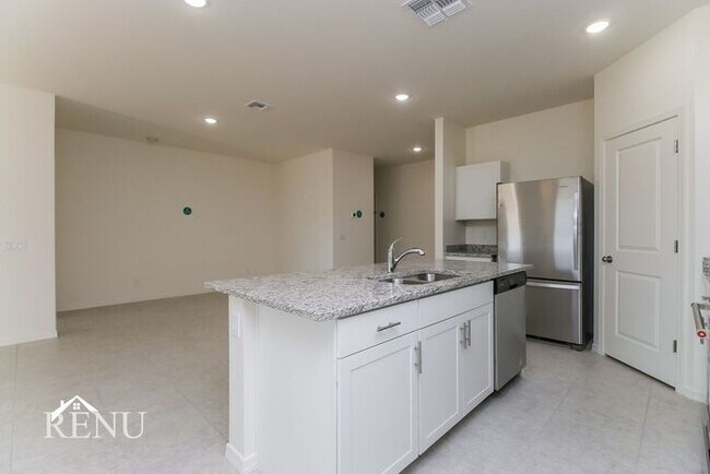 Foto del edificio - 35425 W San Capistrano Ave