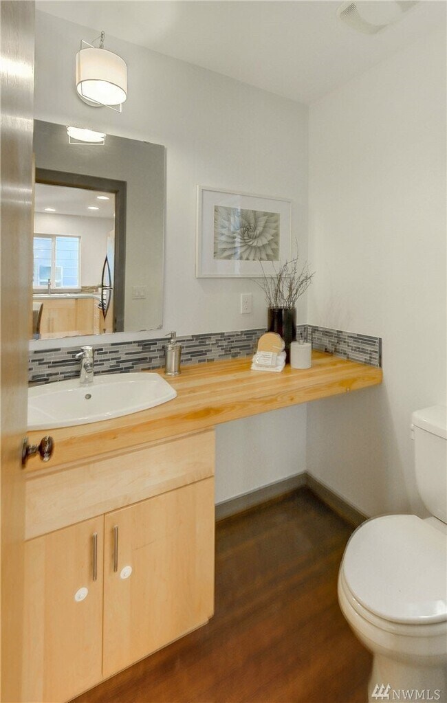 Foto del edificio - 4032 Pasadena Pl NE