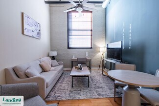 Building Photo - 109 Perry St