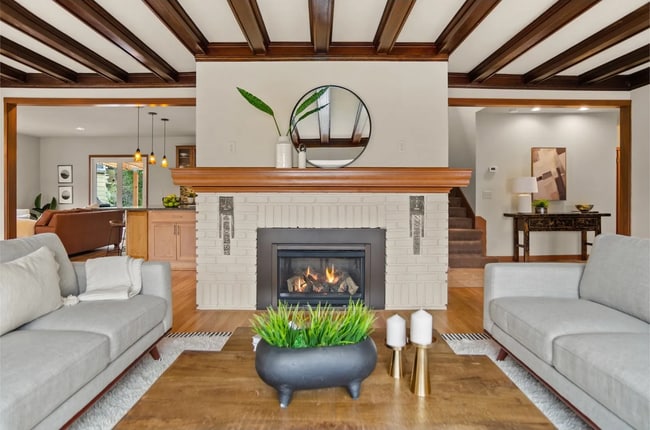 Foto del edificio - Stunning Portland Home with Open Floor Plan, Gourmet Kitchen, and Spa-Like Bathroom!