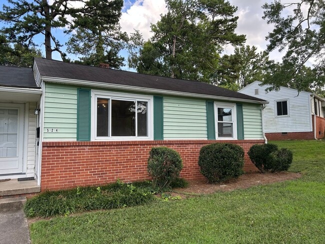 Building Photo - Updated 2 bedroom/ 1 bathroom condo locate...