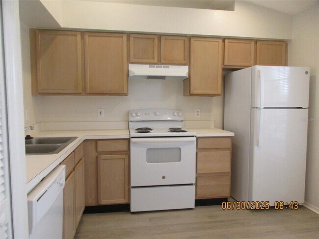 Building Photo - 13336 Fairway Glen Dr