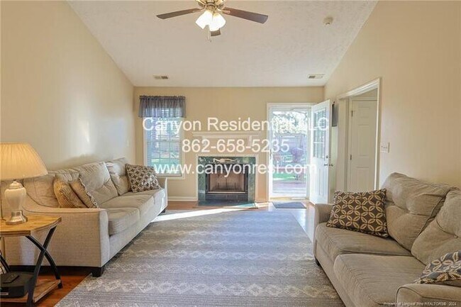 Building Photo - 106 Liberty Ct