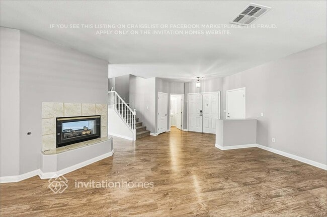 Building Photo - 4028 Villeroy Ave