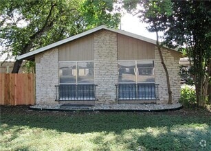 Building Photo - 2724 St Edwards Cir