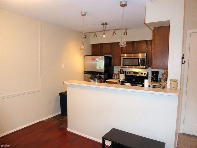 Building Photo - 3305 Wyndham Cir