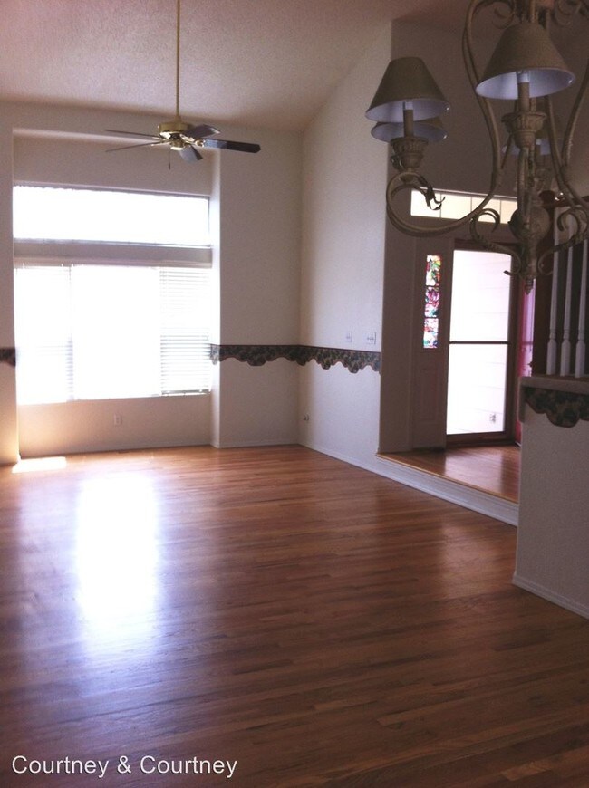 Foto del edificio - 4914 Spotted Horse Dr