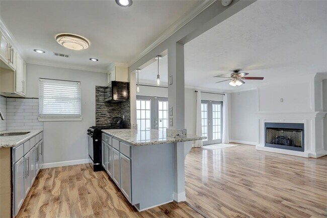 Building Photo - 3214 Ripplebrook Dr