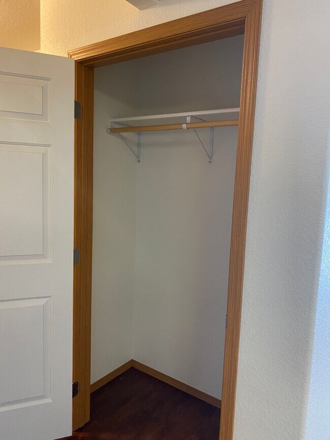 Foto del edificio - 2 bedroom / 1 bathroom with garage