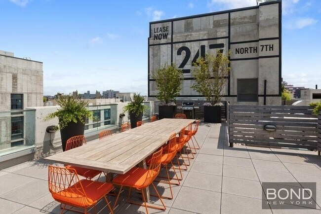 Foto del edificio - 247 N 7th St