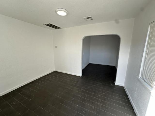 Building Photo - 1 bedroom in PHOENIX AZ 85006