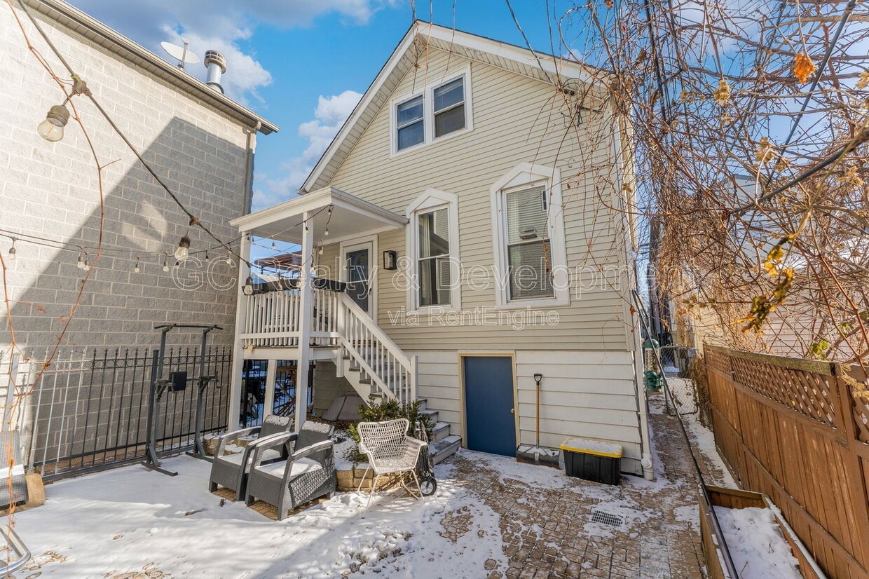 Photo - 3309 N Leavitt St