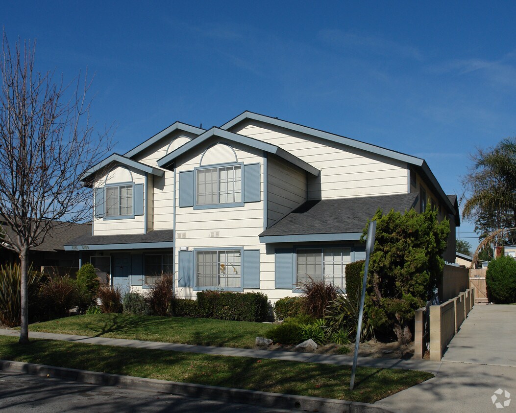 Primary Photo - 4181-4189 Howard Ave